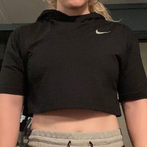 Nike Crop Running Top